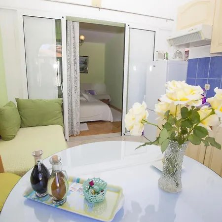 Komfortable Mit Balkon ماكارسكا