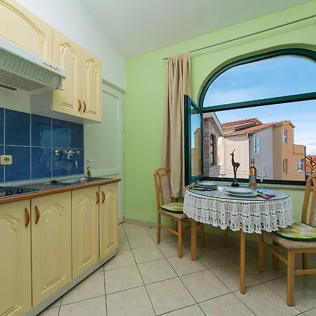 Komfortable Mit Balkon * ماكارسكا