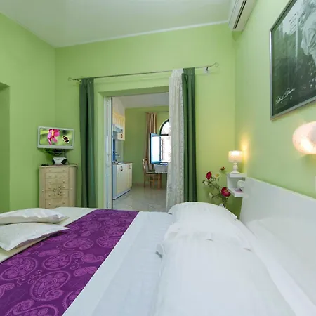 شقة Komfortable Mit Balkon ماكارسكا
